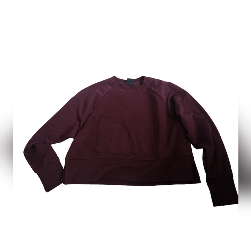 Nike Embossed Cropped Sweatshirt